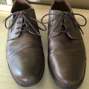 Men’a Dress Shoes!  Two toned brown, with decorative zipper and topstitching!